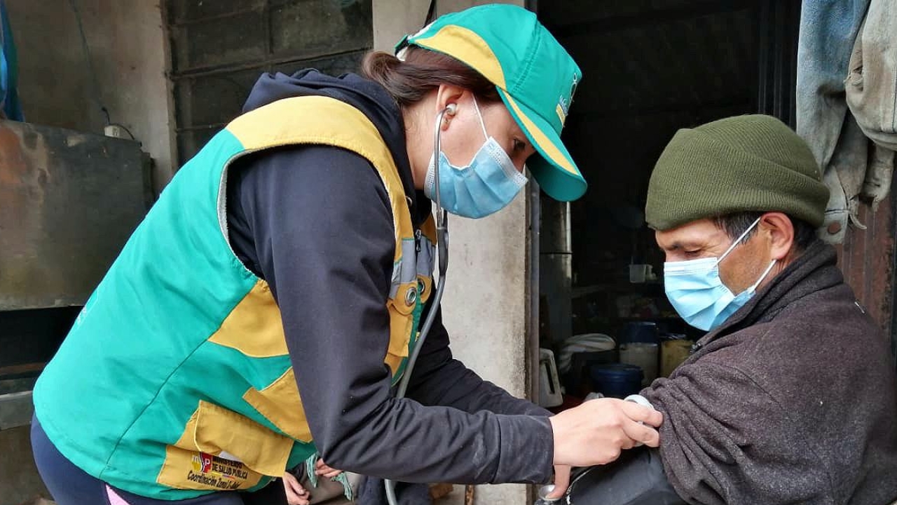 Los efectos de los equipos móviles de atención primaria de salud: evidencia de la Estrategia Médico del Barrio en Ecuador